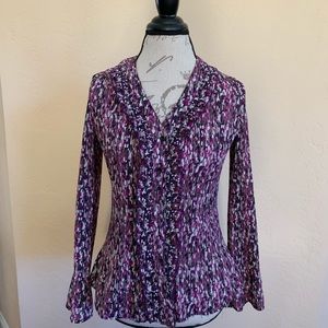 Long sleeve stretchy blouse